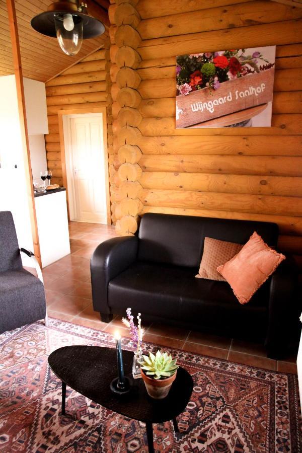 Bed and Breakfast Wijngaard Saalhof Wognum Экстерьер фото